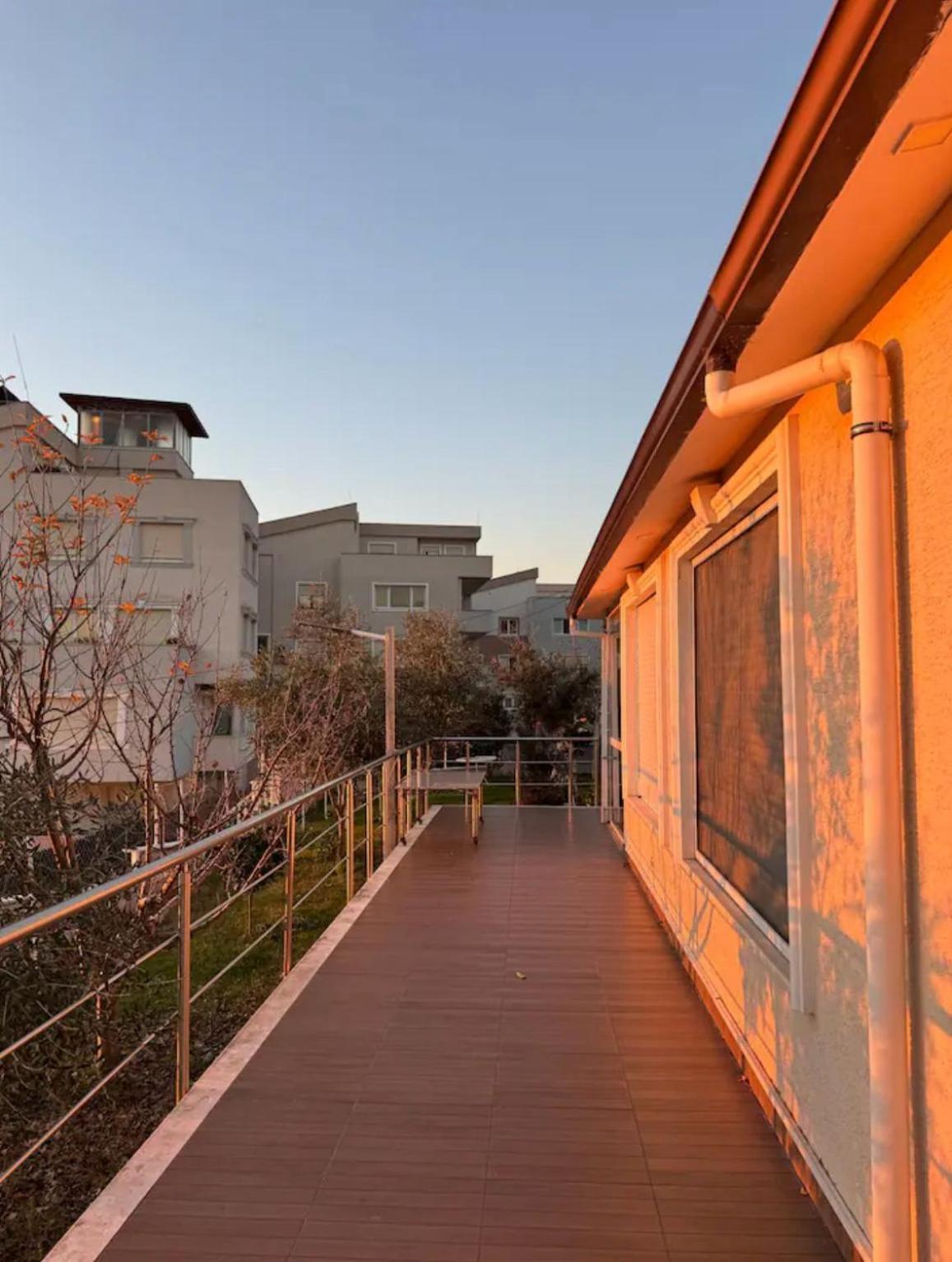 Nikol Villa Tirana